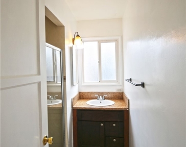 1211 S 10th Avenue - Photo Thumbnail 7