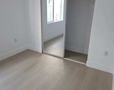 603 W W 46th Street - Photo Thumbnail 1