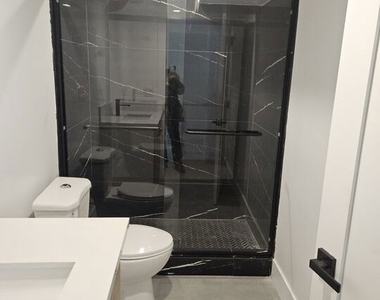 603 W W 46th Street - Photo Thumbnail 5