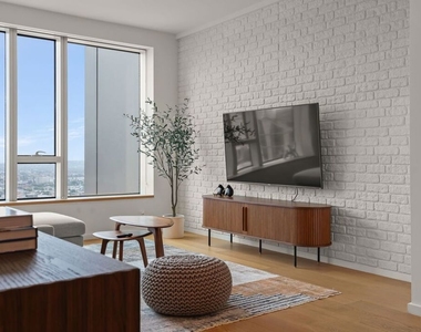 889 Francisco Street - Photo Thumbnail 4