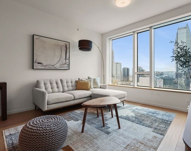 889 Francisco Street - Photo Thumbnail 6