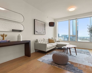 889 Francisco Street - Photo Thumbnail 5