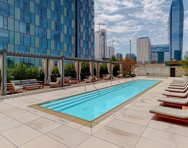 889 Francisco Street - Photo Thumbnail 39