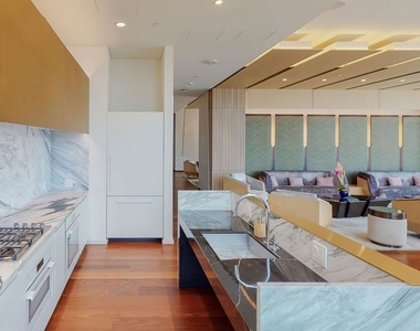 889 Francisco Street - Photo Thumbnail 33