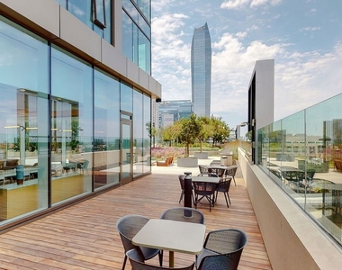 889 Francisco Street - Photo Thumbnail 36