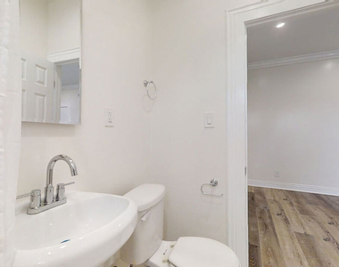 1117 S Westlake Avenue - Photo Thumbnail 7