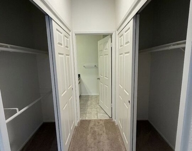 1440 Rexford Drive - Photo Thumbnail 10