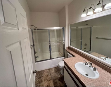 1440 Rexford Drive - Photo Thumbnail 8