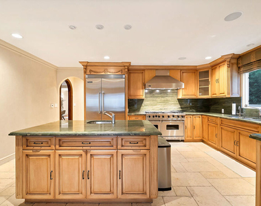 6138 Maryland Drive - Photo Thumbnail 13