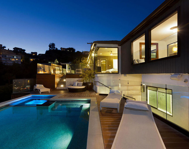1733 Sunset Plaza Drive - Photo Thumbnail 14