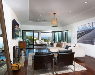 1733 Sunset Plaza Drive - Photo Thumbnail 20