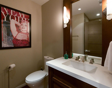 1733 Sunset Plaza Drive - Photo Thumbnail 19