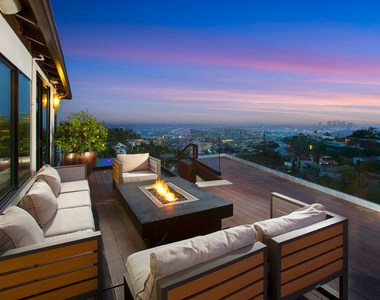 1733 Sunset Plaza Drive - Photo Thumbnail 5
