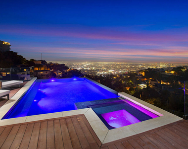 1733 Sunset Plaza Drive - Photo Thumbnail 3