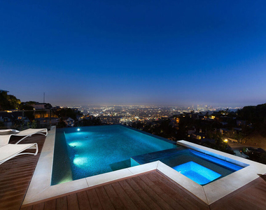1733 Sunset Plaza Drive - Photo Thumbnail 11