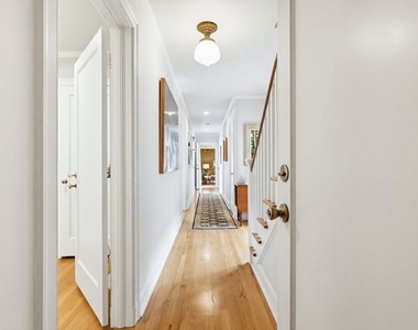 516 S Rimpau Boulevard - Photo Thumbnail 38