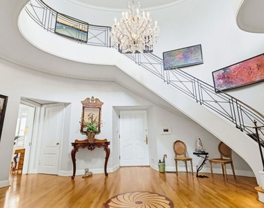 516 S Rimpau Boulevard - Photo Thumbnail 11