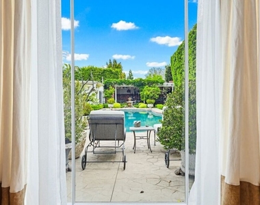 516 S Rimpau Boulevard - Photo Thumbnail 14