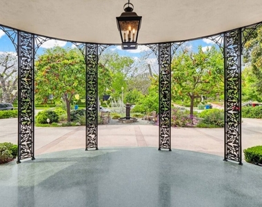 516 S Rimpau Boulevard - Photo Thumbnail 7