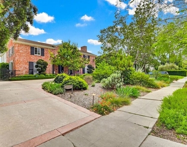 516 S Rimpau Boulevard - Photo Thumbnail 2