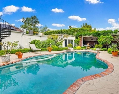 516 S Rimpau Boulevard - Photo Thumbnail 64