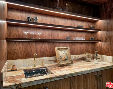 2288 Coldwater Canyon Drive - Photo Thumbnail 12