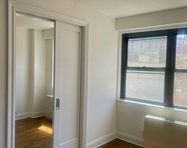 401 East 88th Street, 3c - Photo Thumbnail 4