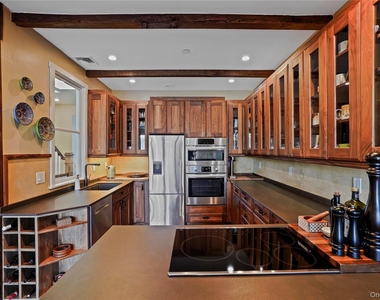 493 Warburton Avenue - Photo Thumbnail 10