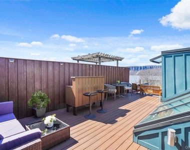 493 Warburton Avenue - Photo Thumbnail 30