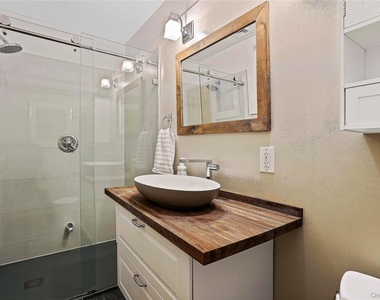 493 Warburton Avenue - Photo Thumbnail 21