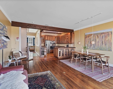493 Warburton Avenue - Photo Thumbnail 11
