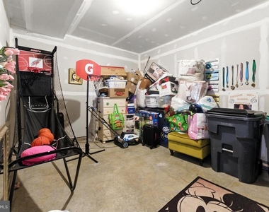 406 Honeyberry Lane - Photo Thumbnail 33