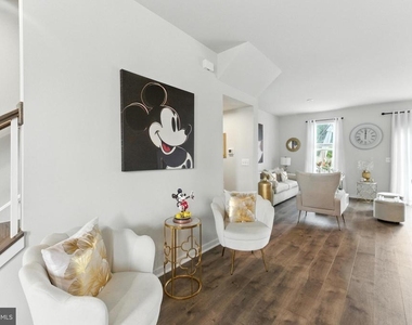 406 Honeyberry Lane - Photo Thumbnail 14