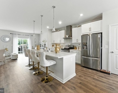 406 Honeyberry Lane - Photo Thumbnail 2