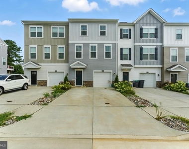 406 Honeyberry Lane - Photo Thumbnail 37