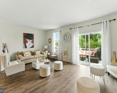 406 Honeyberry Lane - Photo Thumbnail 11