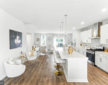 406 Honeyberry Lane - Photo Thumbnail 3