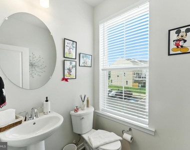 406 Honeyberry Lane - Photo Thumbnail 15