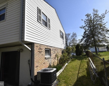 3931 Dominion Drive - Photo Thumbnail 5