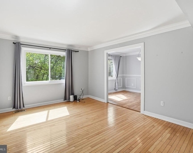 2916 Cantania Place - Photo Thumbnail 5