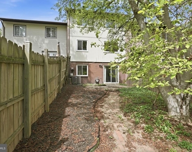 2916 Cantania Place - Photo Thumbnail 19