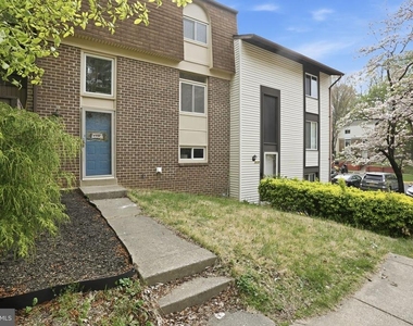 2916 Cantania Place - Photo Thumbnail 1