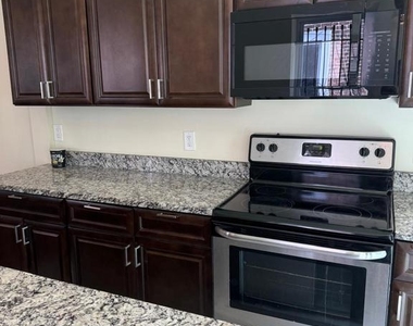 2242 N Carlisle Street - Photo Thumbnail 7
