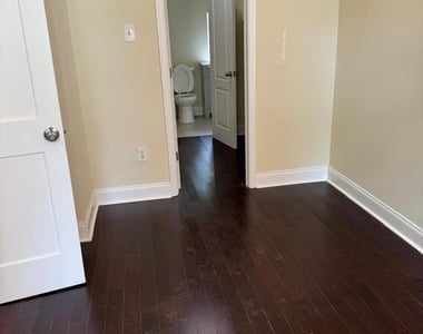 2242 N Carlisle Street - Photo Thumbnail 11