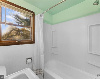 225 Pershing Avenue - Photo Thumbnail 18