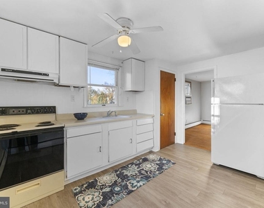 225 Pershing Avenue - Photo Thumbnail 10