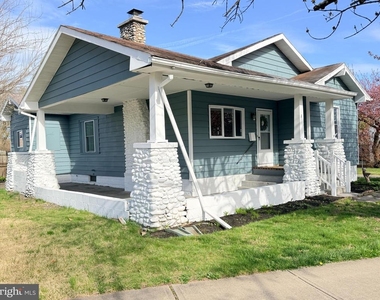 8 Joan Terrace - Photo Thumbnail 1