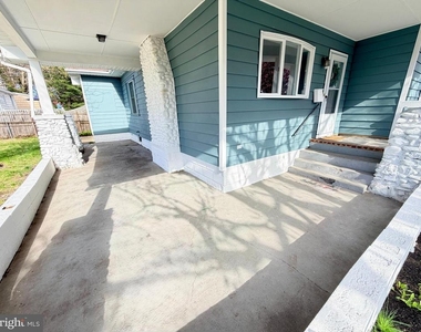 8 Joan Terrace - Photo Thumbnail 18