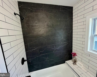 8 Joan Terrace - Photo Thumbnail 13