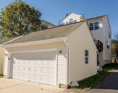 8800 Community Square Lane - Photo Thumbnail 22